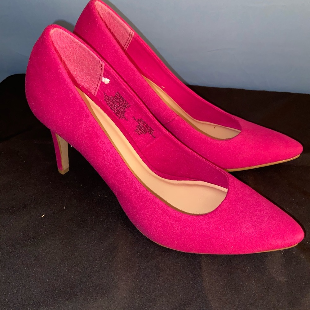 PUMPS